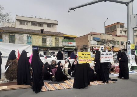 تحصن کنندگان رادیکال مقابل مجلس، پس از ۴۸ روز، با ورود نیرو‌های انتظامی، متفرق شدند / مشاور قالیباف: پایان تحصن غیرقانونی پس از صبر مهربانانه…