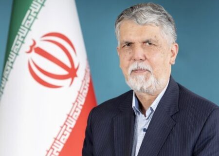 وزیر فرهنگ و ارشاد اسلامی به‌منظور شرکت در مراسم تشییع پاپ عازم رم شد