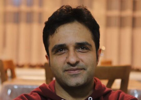 وکیل ضیا نبوی: یک حکم زندان موکلم تمام شد؛ یک سال محکومیت دیگر او آغاز شد