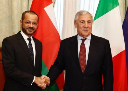 وزیر خارجه عمان به ایتالیا رفت