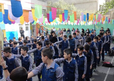 تعرض به ۹ دانش آموز در شهرری / مدیر مدرسه: معلم را اخراج کردیم، به آموزش‌وپرورش گزارش دادیم