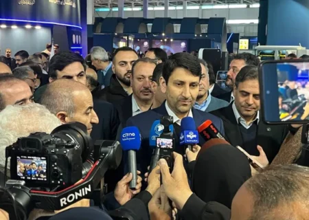 پاسخ وزیر به انتقادات: فیبرنوری امسال متحول می‌شود