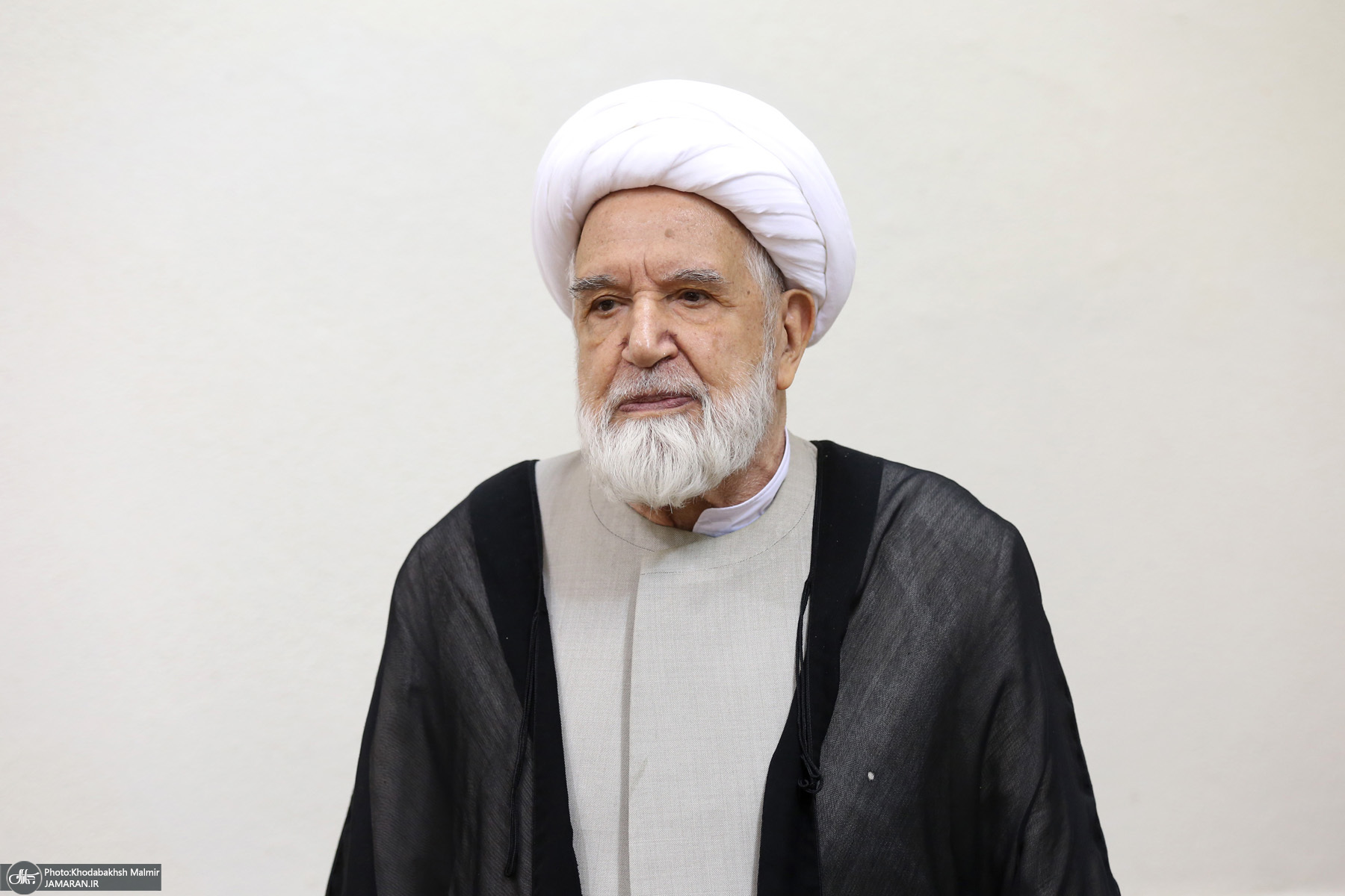 کروبی رسماً آزاد شد / پایان حصر بعد از ۵۱۸۰ روز