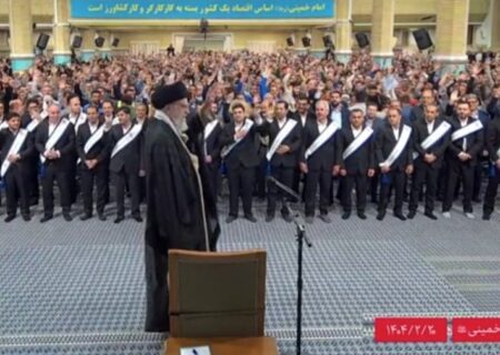 آیت الله خامنه‌ای: ایمنی کارگران باید تامین شود /ممنوعیت ورود محصولات دارای مشابه داخلی نباید برداشته شود / ذهن‌ها نباید از مسئله فلسطین منصرف بشود