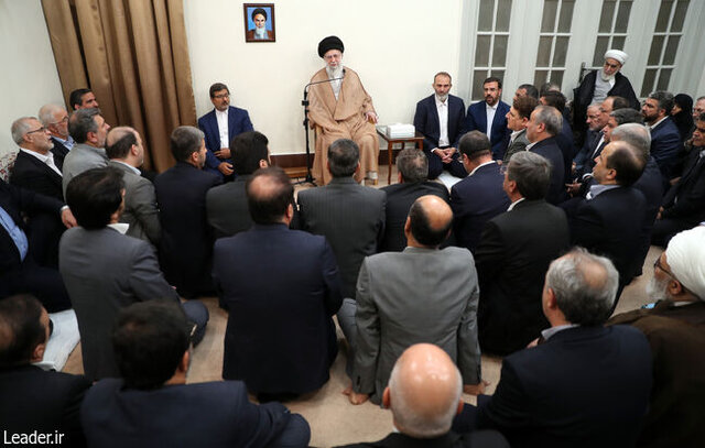 دیدار وزیر کشور و استانداران با رهبر انقلاب اسلامی