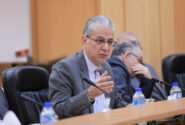 پول‌های بلوکه شده غیرمتعارف خرج می‌شود / با بخش‌نامه نمی‌توان بازار ارز را کنترل کرد / منتظر دلار ۱۵۰ هزار تومان باشیم