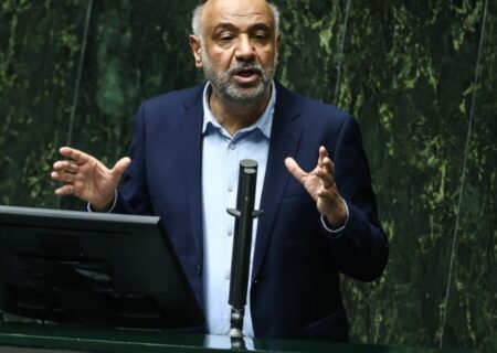 وزیر کار: / اگر قرار است مانند سوال قبلی مجلس، اول من صحبت کنم و بعد نماینده محترم و در آخر هم بر اساس اطلاعاتی که من حق دفاع ندارم رای گیری کنید، این قضاوت صحیح نیست