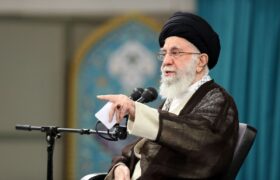 رهبر انقلاب: گمان نمی‌کنیم مذاکره با آمریکا به نتیجه‌ای برسد و نمی‌دانیم چه خواهد شد / اینکه بگویند ما به ایران اجازه‌ی غنی‌سازی نمی‌دهیم، این غلط زیادی است؛ کسی منتظر اجازه‌ی این و آن نیست
