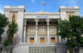 بیانیه وزارت امور خارجه در خصوص اصرار آمریکا بر ادامه و تشدید تحریم‌های غیرقانونی