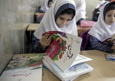 کاغذ وارداتی برای کتاب به دست چاپخانه نرسید