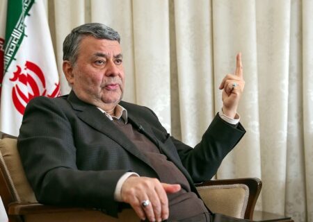 محمد صدر: همبستگی مردم، مهم‌ترین بازدارنده برابر اهداف آمریکا و اسرائیل بود