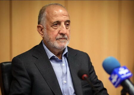 درخت قطع شده در میدان آزادی خشک بود/ قصور منابع طبیعی در خشکی درختان چیتگر و سرخه‌حصار