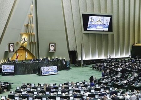 رضایی: گزینه خروج از NPT روی میز مجلس قرار دارد