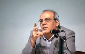 اعتراض عباس عبدی به مدرک‌فروشی به بهانه جنجال دکترای بیرانوند؛ دانشگاه شهید بهشتی دانشجوی عراقی که حتی زبان فارسی بلد نیستند پذیرش کرده!