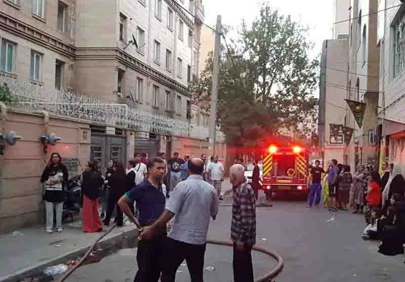 مهار آتش‌سوزی در خیابان پاسدار گمنام تهران