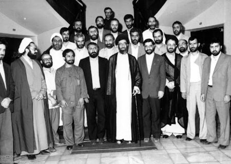 هفته دولت؛ مروری بر دولت‌های پس از انقلاب و فراز و فرودهای حکمرانی در ایران