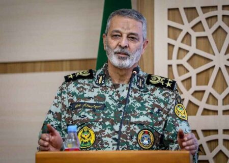 رئیس ستاد کل نیروهای مسلح: آمادگی ایران برای ریشه‌کن کردن تروریسم و امن‌سازی مرز با پاکستان