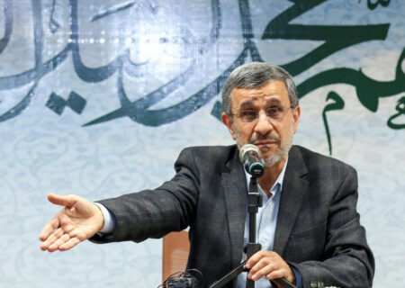 سایۀ دستور: چگونه میراث احمدی‌نژاد در بانک مرکزی، اقتصاد دیجیتال را خفه می‌کند؟