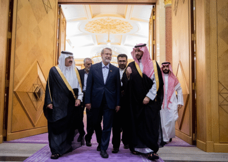 گام تازه تهران و ریاض؛ لاریجانی از گسترش همکاری‌های اقتصادی و امنیتی ایران و عربستان خبر داد