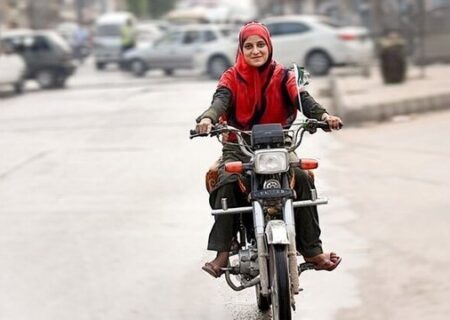خبر خوش برای بانوان؛ مانعی برای دریافت گواهینامه موتور وجود ندارد