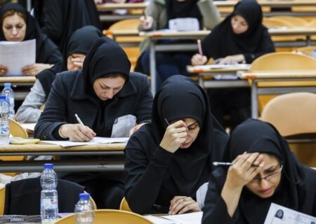 ماجرای اعتراض دستیاران پزشکی به آزمون گواهینامه / وزارت بهداشت: ارفاق‌ها انجام شده است