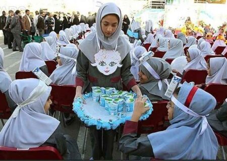 توزیع شیر و غربالگری چاقی در مدارس ابتدایی آغاز می‌شود