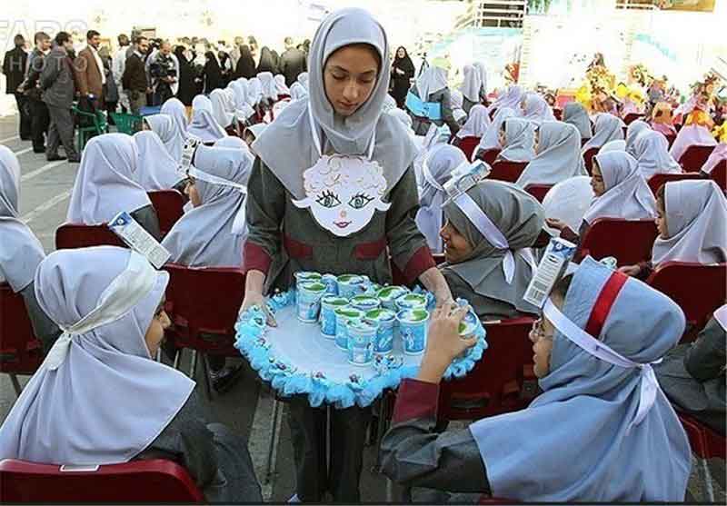 توزیع شیر و غربالگری چاقی در مدارس ابتدایی آغاز می‌شود