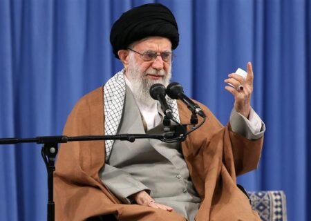 بازتاب جهانی بیانات رهبر انقلاب؛ تأکید رسانه‌های شرق و غرب بر موضع قاطع ایران در برابر آمریکا و رژیم صهیونیستی