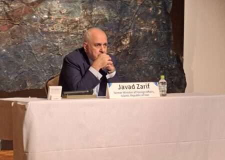 فراخوان ظریف از هیروشیما: آمریکا از ‘خیال تسلیم بی‌قید و شرط’ ایران دست بکشد