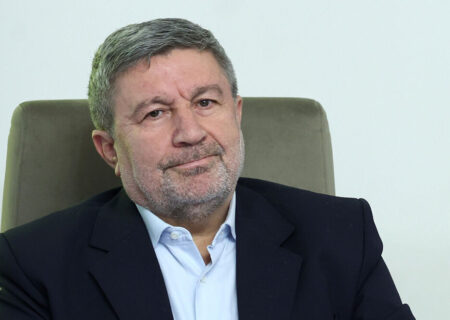 الیاس حضرتی: شایعه استعفای عارف بی‌اساس است