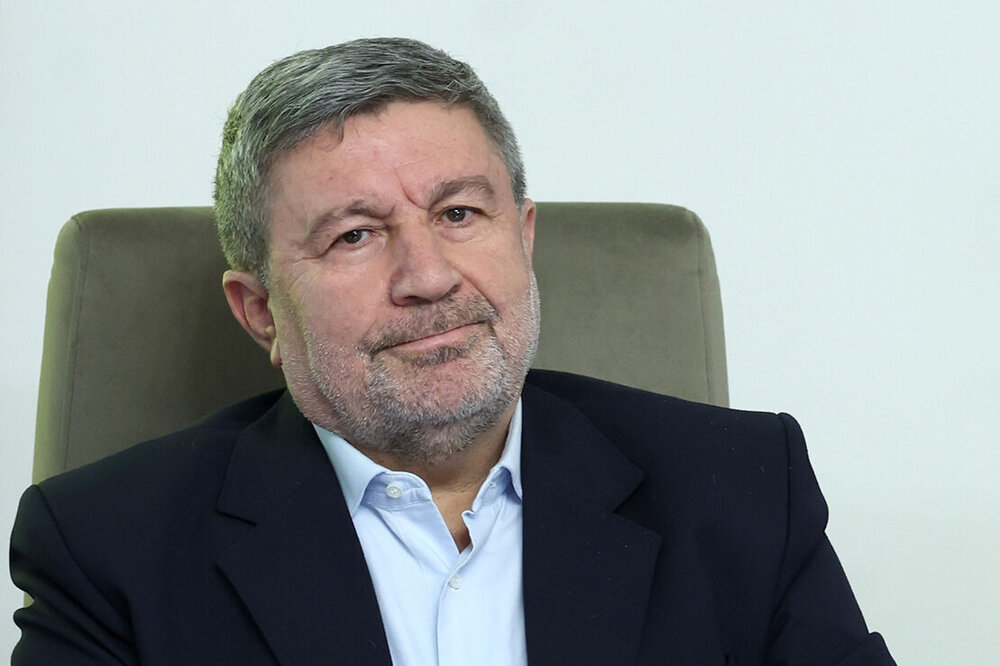 الیاس حضرتی: شایعه استعفای عارف بی‌اساس است