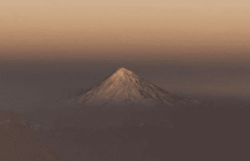 دماوند در محاصره دوده؛ آلودگی هوا ذوب برف بلندترین قله ایران را شتاب داد