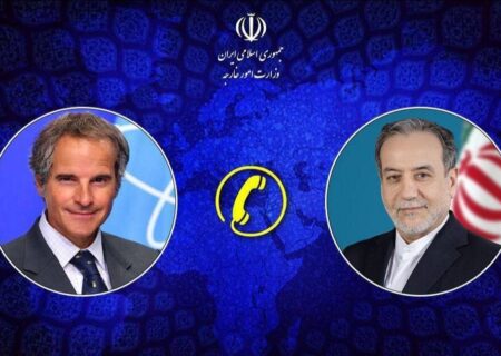 گفت‌وگوی تلفنی عراقچی و گروسی درباره روند مذاکرات غیرمستقیم ایران و آمریکا