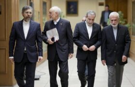 عراقچی: قدرت «نه گفتن» به زورگویی‌ها بمب اتمی ایران است / غنی‌سازی حق قطعی ماست