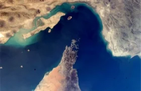 قرارگاه خاتمالانبیا به ترامپ هشدار داد: استفاده از داراییهای بلوکهشده ایران، عبور از تنگه هرمز را متوقف میکند