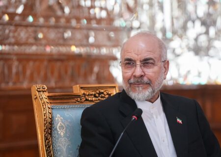 قالیباف برای سومین سال پیاپی رئیس مجلس ماند