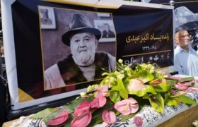 وداع با اکبر عبدی؛ هنرمندان: اسطوره‌ای که دیگر تکرار نمی‌شود