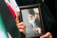 کاروان ۴۲۰ نفره خانواده شهدای میناب برای مراسم بزرگداشت امام شهید وارد تهران شد
