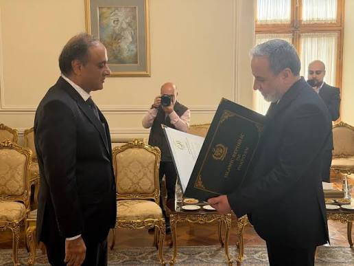 سفیر جدید پاکستان در تهران آغاز به کار کرد