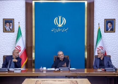 پزشکیان: معیشت مردم باید دغدغه اصلی نظام باشد