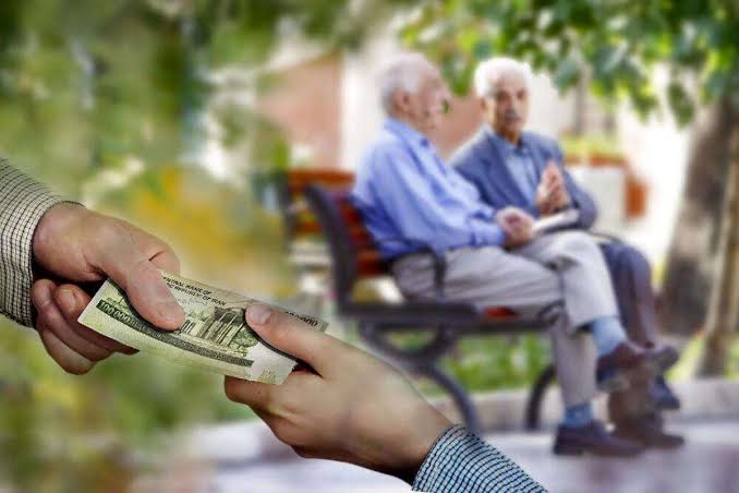 حقوق‌بگیران در انتظار تصمیم دولت؛ افزایش نیمه دوم سال چه سرنوشتی دارد؟