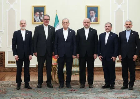 پزشکیان: حامل پیام برادری، دوستی و وحدت باشید و از دعواهای مذهبی و دینی پرهیز کنید