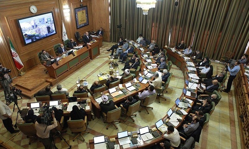امروز در شورا چه گذشت/ از تأکید بر پاسخگویی شهردار تا انتقاد از عملکرد هیات‌رئیسه