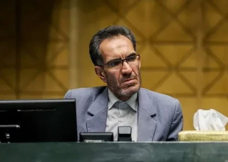 نماینده مجلس: خلیج فارس گورستان ناوهای آمریکایی خواهد شد