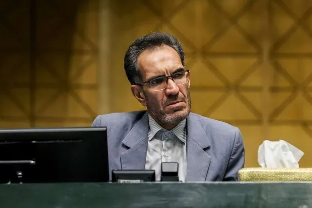نماینده مجلس: خلیج فارس گورستان ناوهای آمریکایی خواهد شد