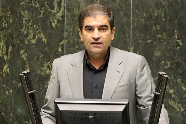 قاضی زاده: دولت در سیاست‌های اقتصادی، آثار تصمیمات خود بر زندگی مردم را در نظر بگیرد