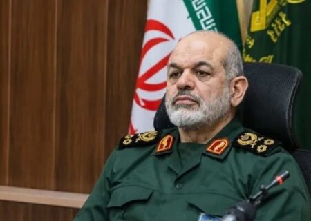 سرلشکر وحیدی: هیچ قدرت فرامنطقه‌ای حق تهدید، حضور سلطه‌گرانه و دخالت در تنگه هرمز را ندارد