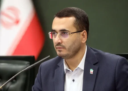 تنگه هرمز همچنان اهرم فشار ایران است/ بازار انرژی دنیا با توئیت‌های دیوانه‌ای مثل ترامپ تنظیم نمی‌شود
