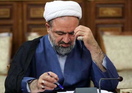پیشنهاد جنجالی برای حمید رسایی؛ می‌تواند از زندان با تبلت در جلسات مجلس شرکت کند