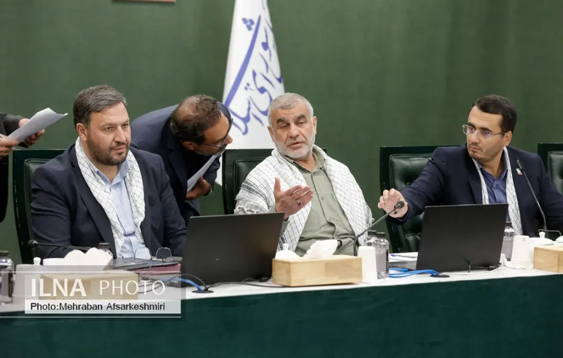 حاجیدلیگانی: زمان جلسات قانونگذاری باید افزایش یابد/ زارعی: حقوق کارمندان و نیروهای مسلح نیاز به ترمیم دارد